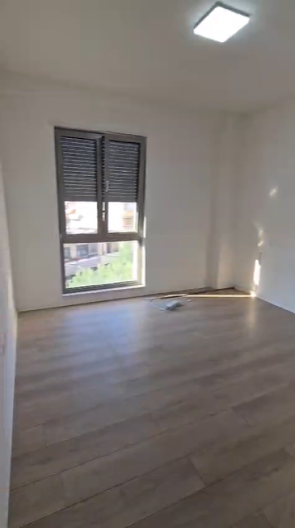 🏢JEPET ME QIRA AMBIENT ZYRE | QENDËR📍Rruga Mihal Duri – Tiranë