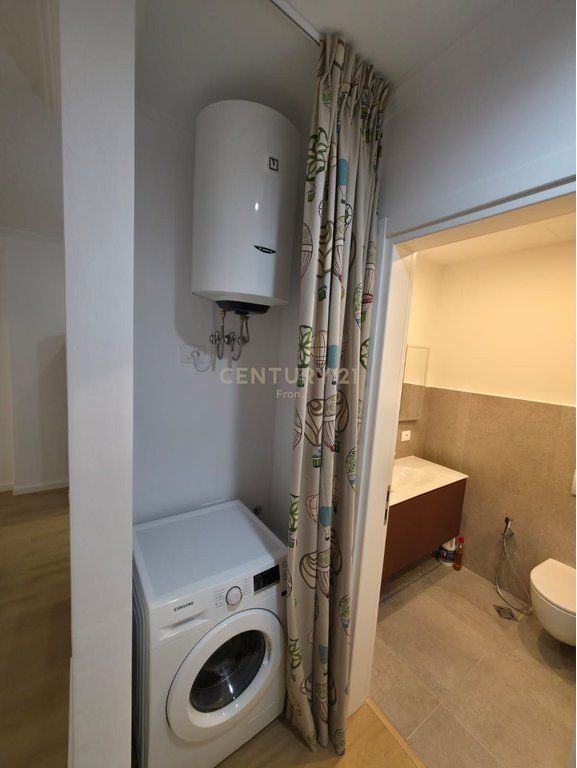 APARTAMENT 1+1 NË SHITJE RRUGA KAVAJES