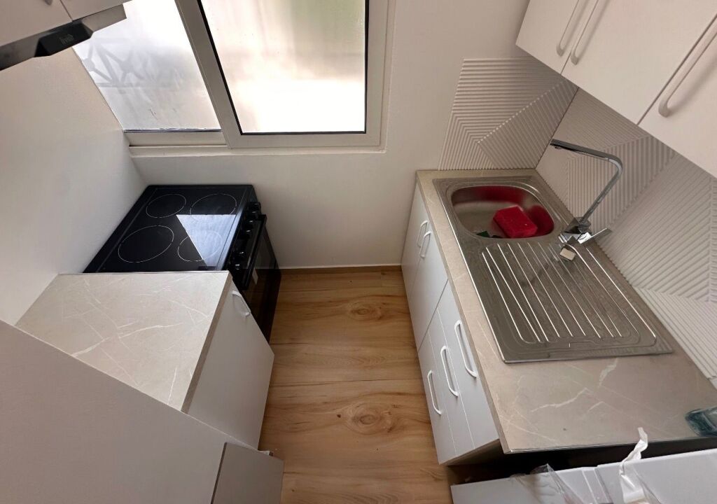 Jepet me qira apartament 1+1 ish-Tregu Elektrik!