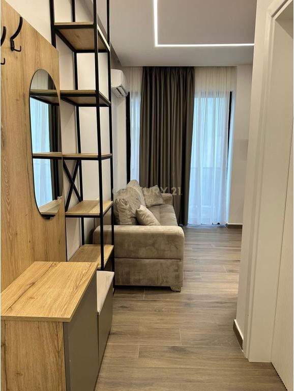 SHITEN 6 APARTAMENTE DHE 3 POSTE PARKIMI NE MALIN E ROBIT ! 460,000 €