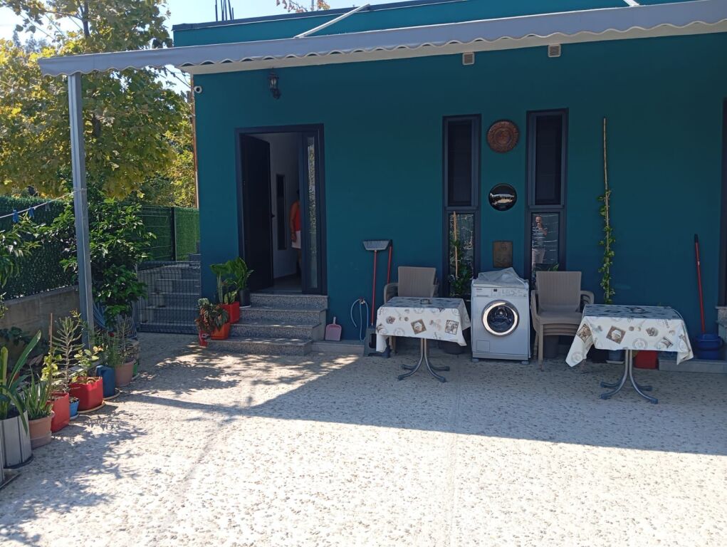 STUDIO ME QERA – ÇOLE, VLORË