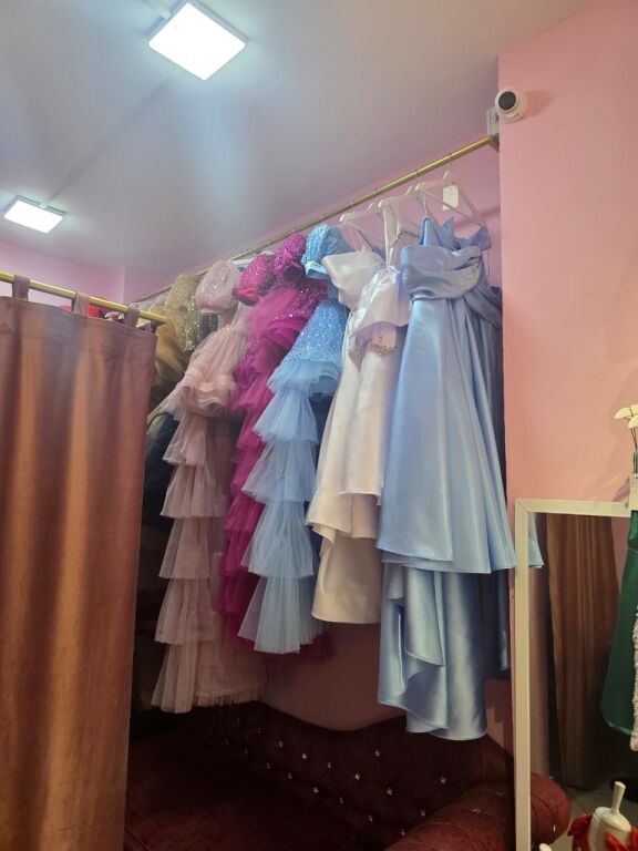 👗✨ SHITET AKTIVITET – FUSTANE ME QIRA