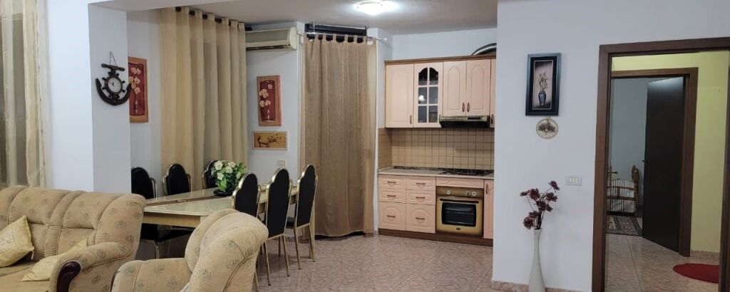 Qera | Apartament 2 + 1 | Blloku | 900 €/muaj