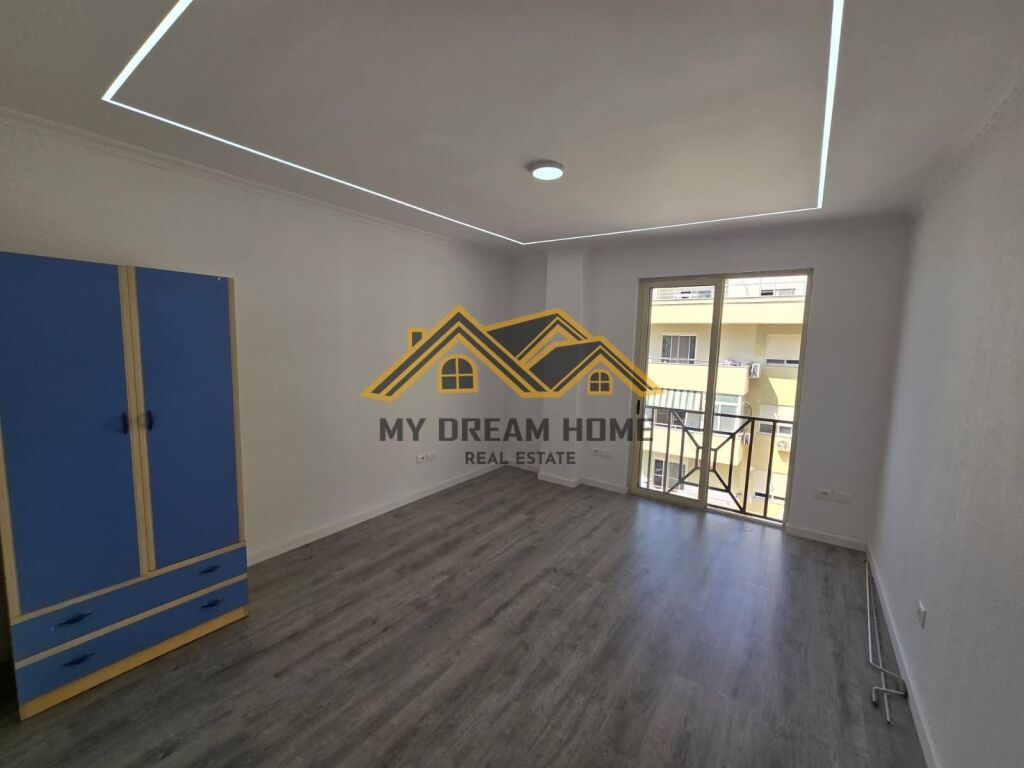 FLORIDA COMPLEX, SELLING 2+1 APARTMENT