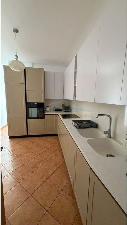 Rent, Apartment 2+1+2 Center, Durres    80,000 Lek