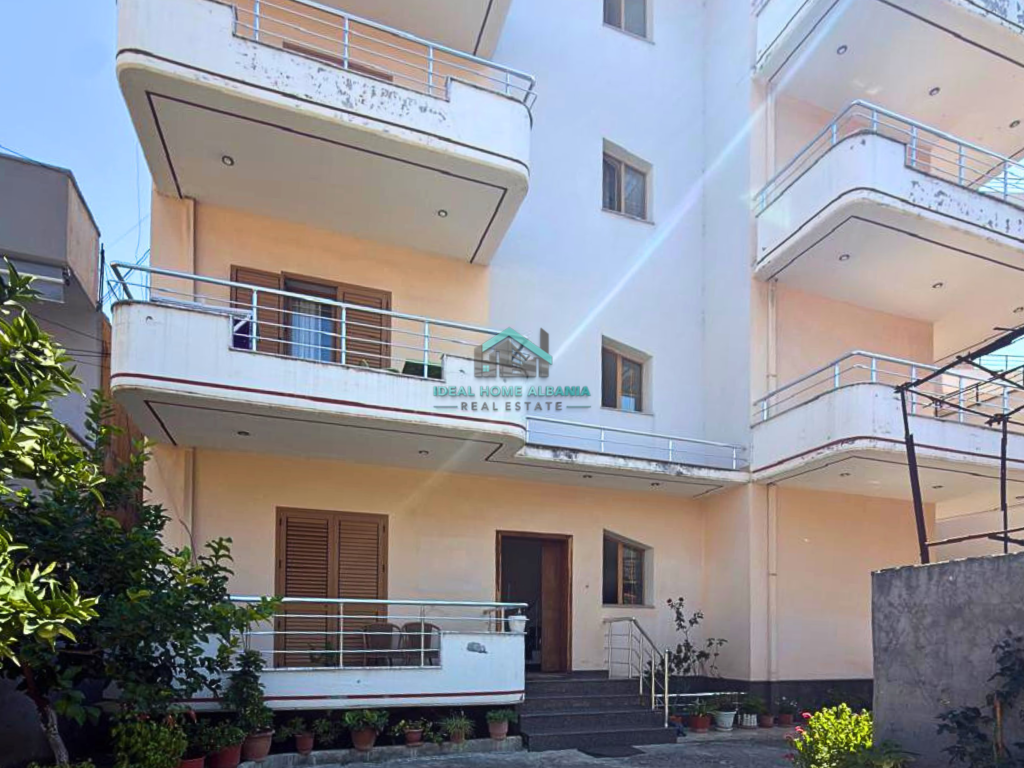 APARTAMENT 2+1 ME QIRA – PRANË PASTICERI ELEZAJ, VLORË