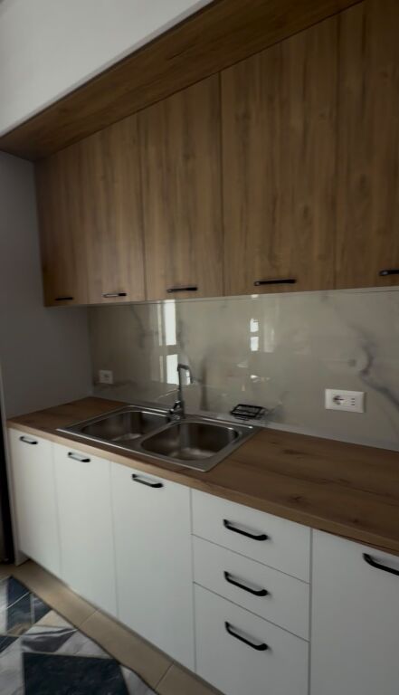 Rent | Apartament 1 + 1 | Farmacia 10 – Kompleksi Arlis | 550 €/month