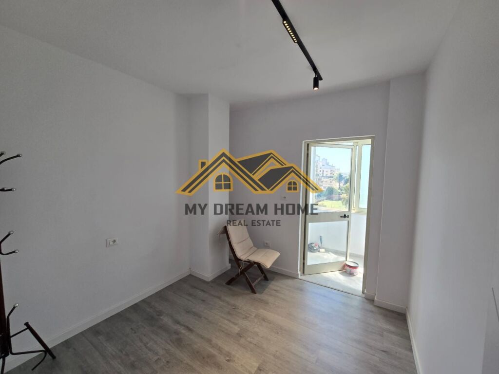 FLORIDA COMPLEX, SELLING 2+1 APARTMENT