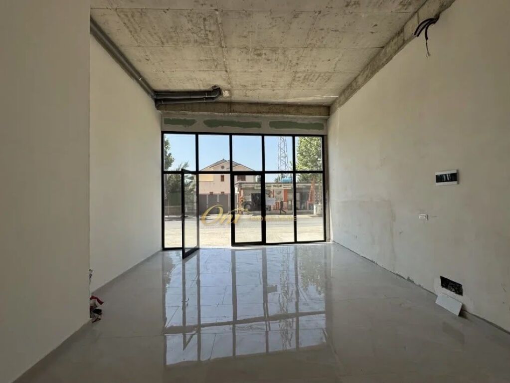 PASKUQAN, NEGOZIO 76M2 IN AFFITTO
