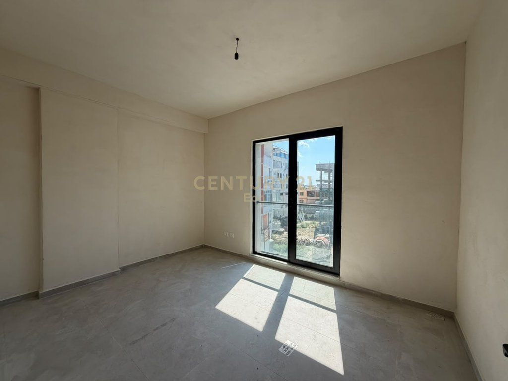 APARTMENT 1+1 WITH POOL VIEW AT ORIENTAL RESIDENCE, GOLEM!