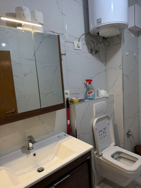Apartament 3+1 me qira Fakulteti Mjeksis