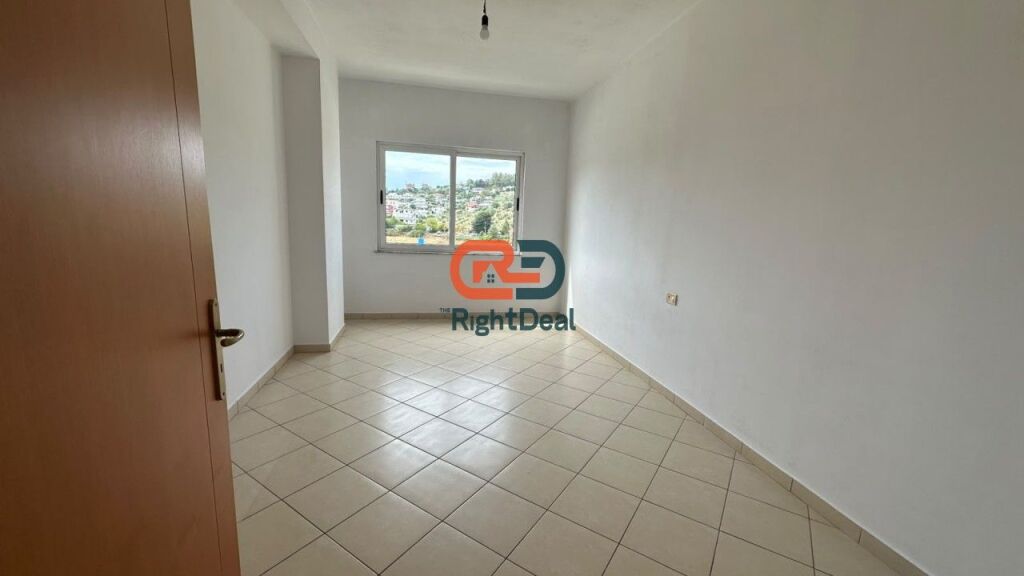Ne Astir, Shitet Apartament 2+1 Me Planimetri Perfekte !!!