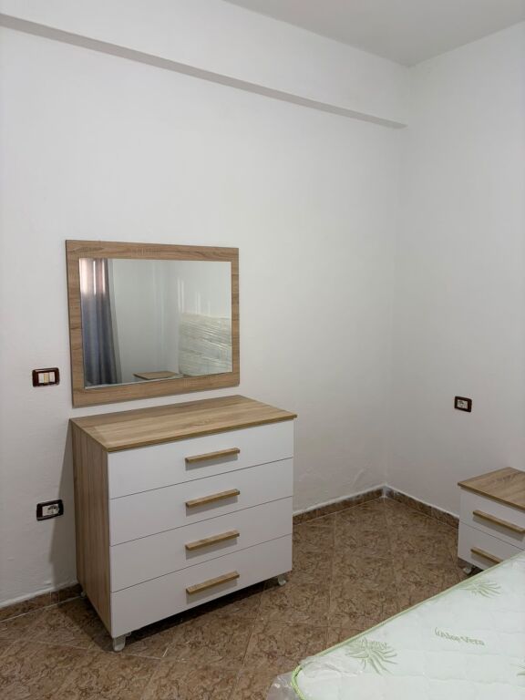 Jepet me qera apartamenti 1+1