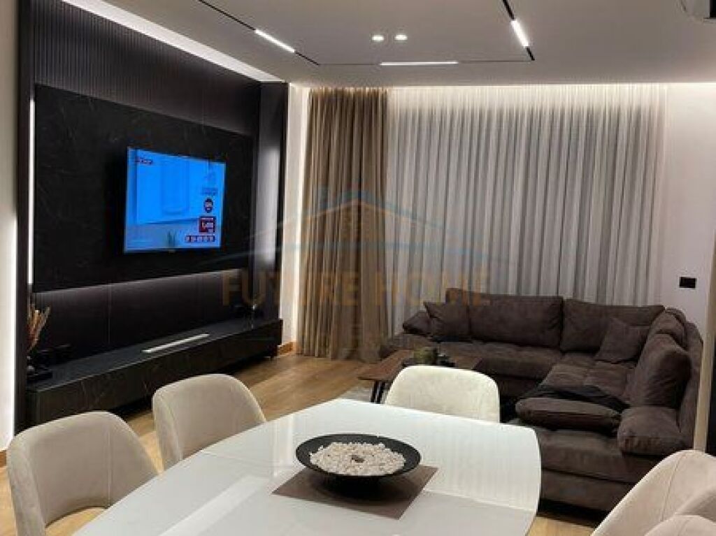 For sale, Apartment 2+1, Unaza e Re