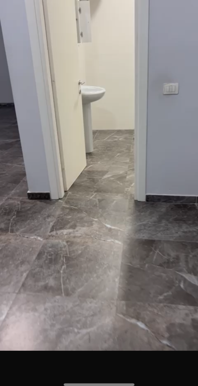 Apartament 1+1 per qera 5 maji Tek Shkolla tirana Jone !