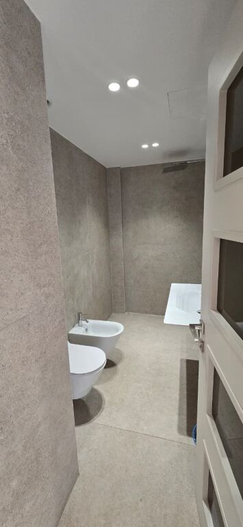 🏢 UFFICIO IN AFFITTO  📍 Centro – Via Mihal Duri