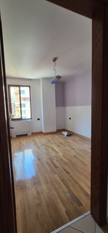 Shitje | Apartament 2 + 1 + 2 | Rruga Muhamet Gjollesha | 258000 €
