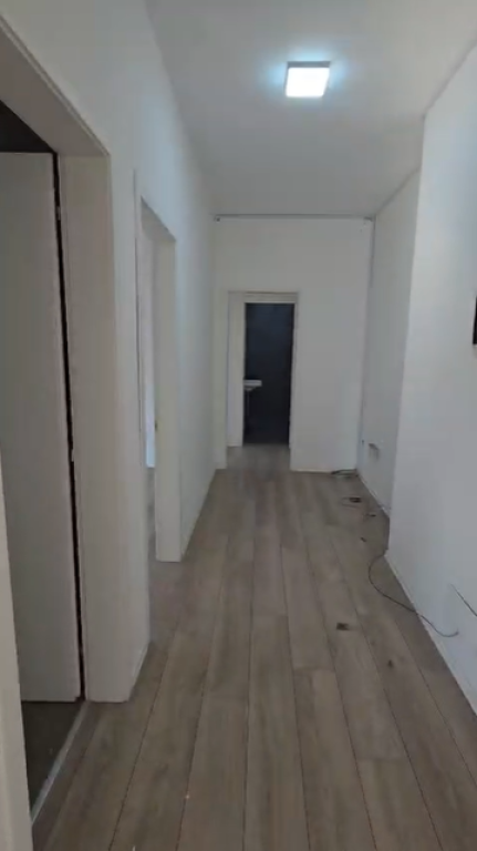 🏢JEPET ME QIRA AMBIENT ZYRE | QENDËR📍Rruga Mihal Duri – Tiranë