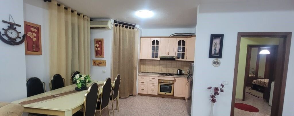 Qera | Apartament 2 + 1 | Blloku | 900 €/muaj