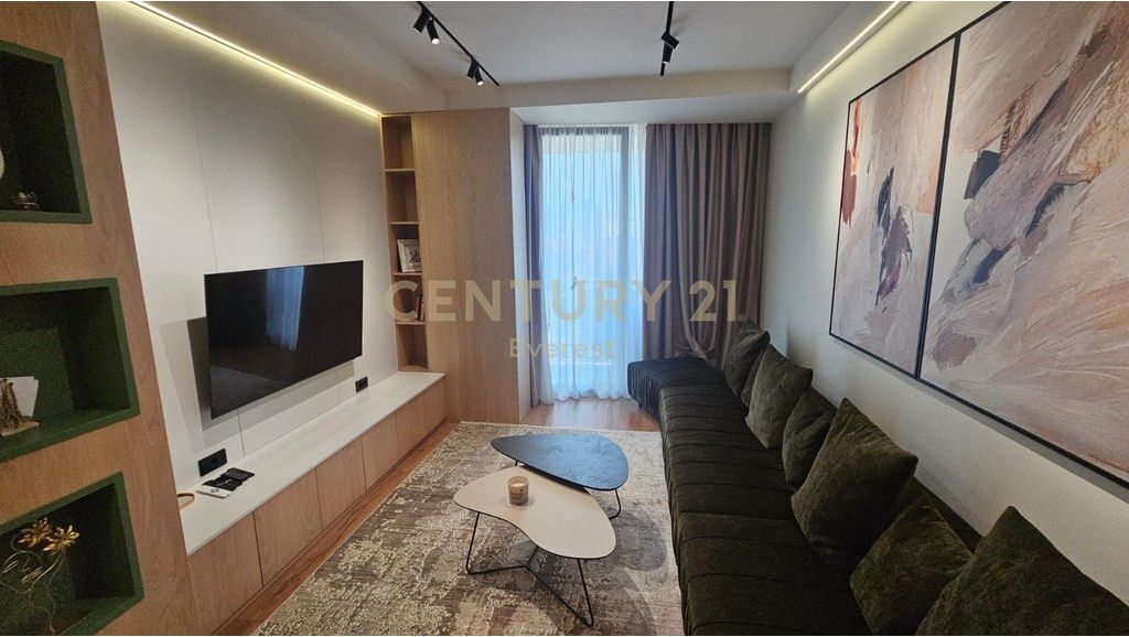 "Golden Tower Residence" – Appartamento Premium 1+1 in Affitto