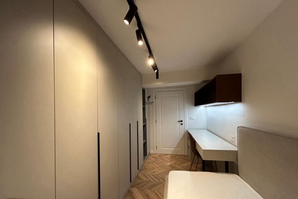 APPARTAMENTO IN AFFITTO 2+1 MERCATO ELETTRICO 70.000 LEKE FH-93286