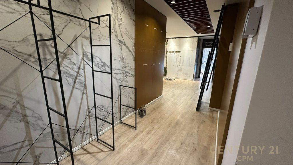 Ambient Premium për Qira Pranë Coin, Tiranë - 7000€ | 308.3 m² 7,000 € /Muaj