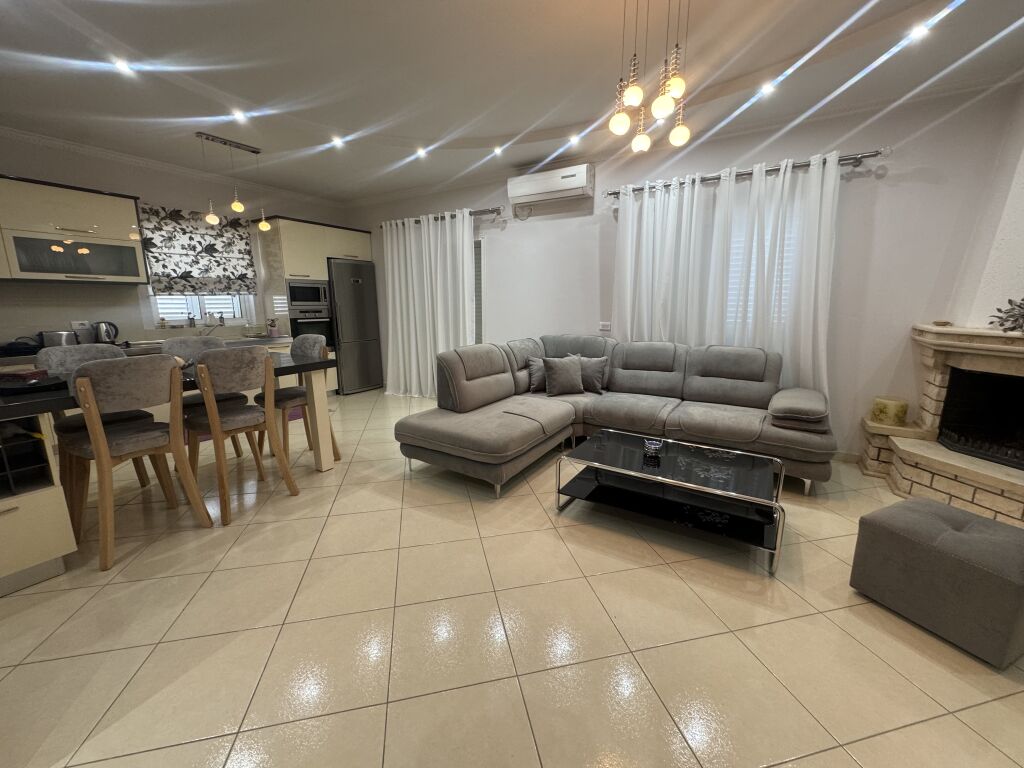 Apartament 3+1 me qira tek vilat Gjermane!