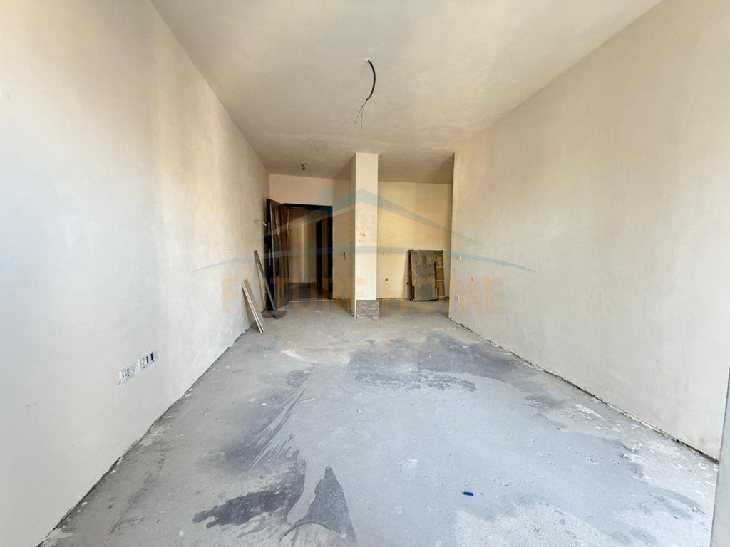 Apartament 1+1, & Garsoniere, tek Kompleksi Grhnd, Tirane.