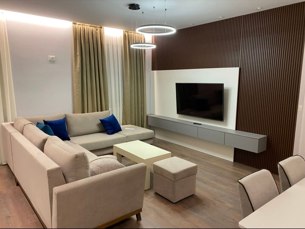 Shitet Apartament 2+1 Liqeni i Thate