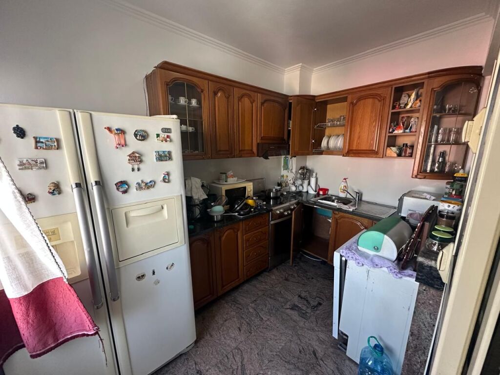 🏢Qender,prane Galerise Tirane  jepet me qera apartament 2+1,i mobiluar. 90,000Leke     