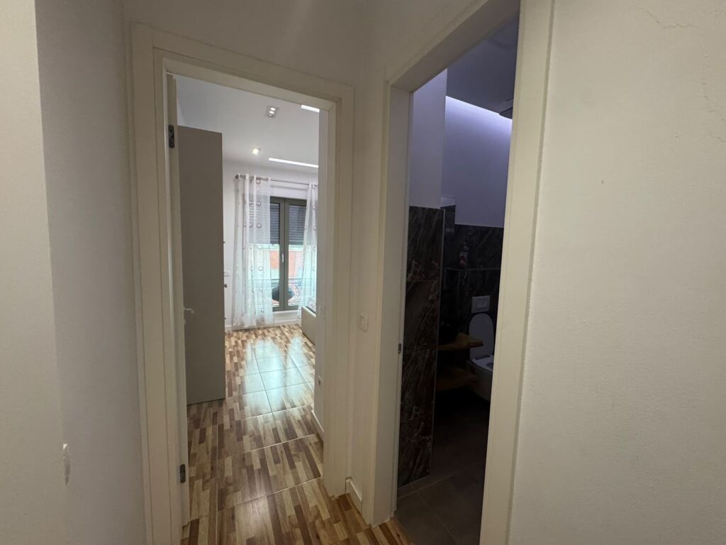 For rent 1+1+parking Delijorgji Complex 900 thousand lek