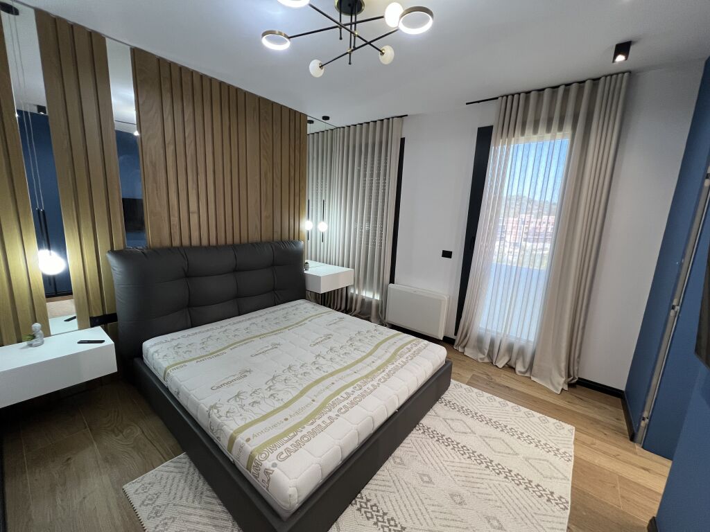 Apartament 3+1+2 poste parkimi per qera pranë TEG
