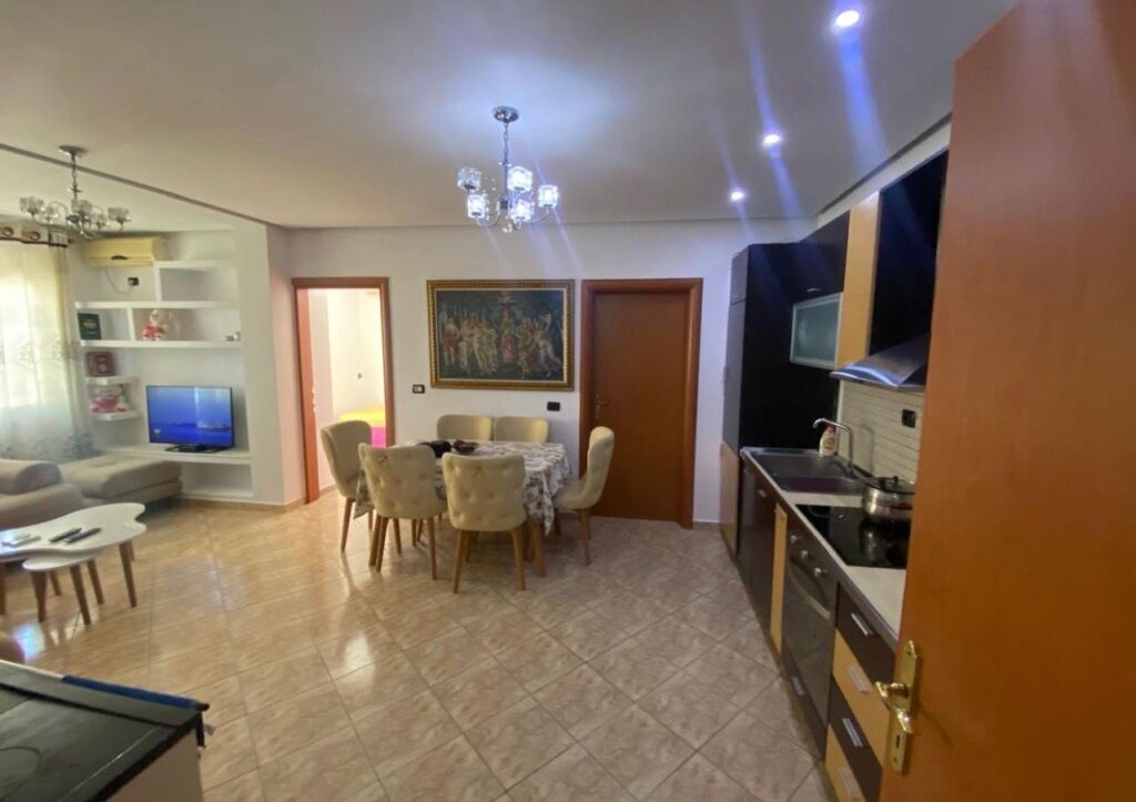 Apartment 2+1 for rent in Yzberisht!