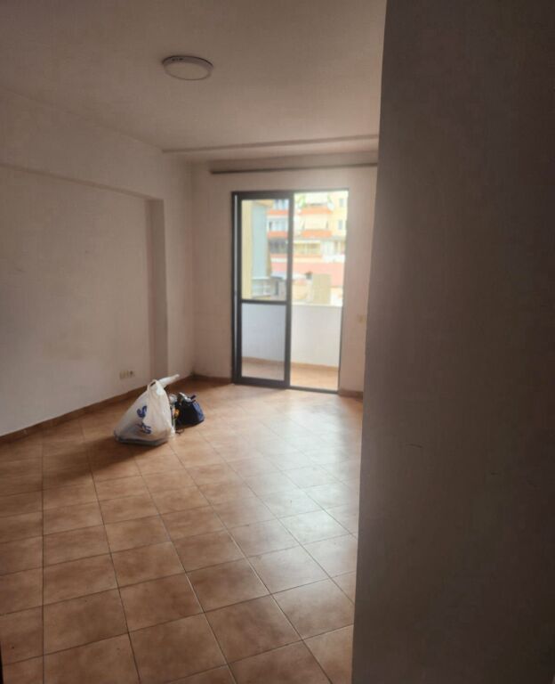 Qera | Apartament 1 + 1 | Rruga Myslym Shyri | 500 €/muaj
