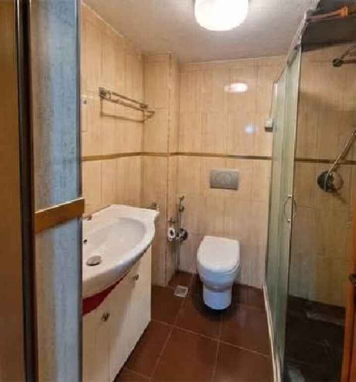 IN AFFITTO APPARTAMENTO 3+1+2 - BLLOKU, TIRANA (vicino agli Edifici Shallvare)