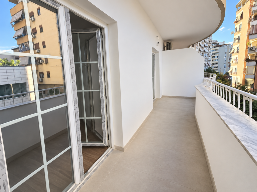 APPARTAMENTO / UFFICIO 2+1 + BALCONE IN AFFITTO | VIA DEI BOGDANË