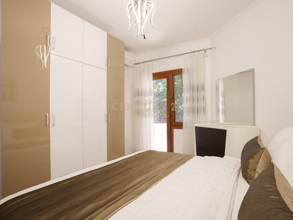 Appartamento 2+1+2 In Affitto al Lago di Tirana