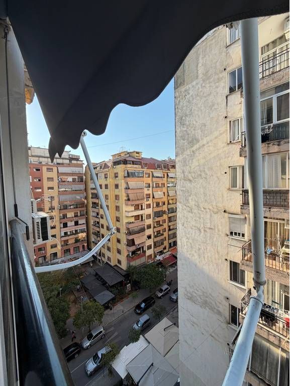 Qera, Apartament 1+1, Komuna e Parisit, Tiranë