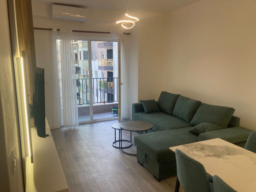 For rent 2+1 Aura Complex Lapraka 70,000 lek