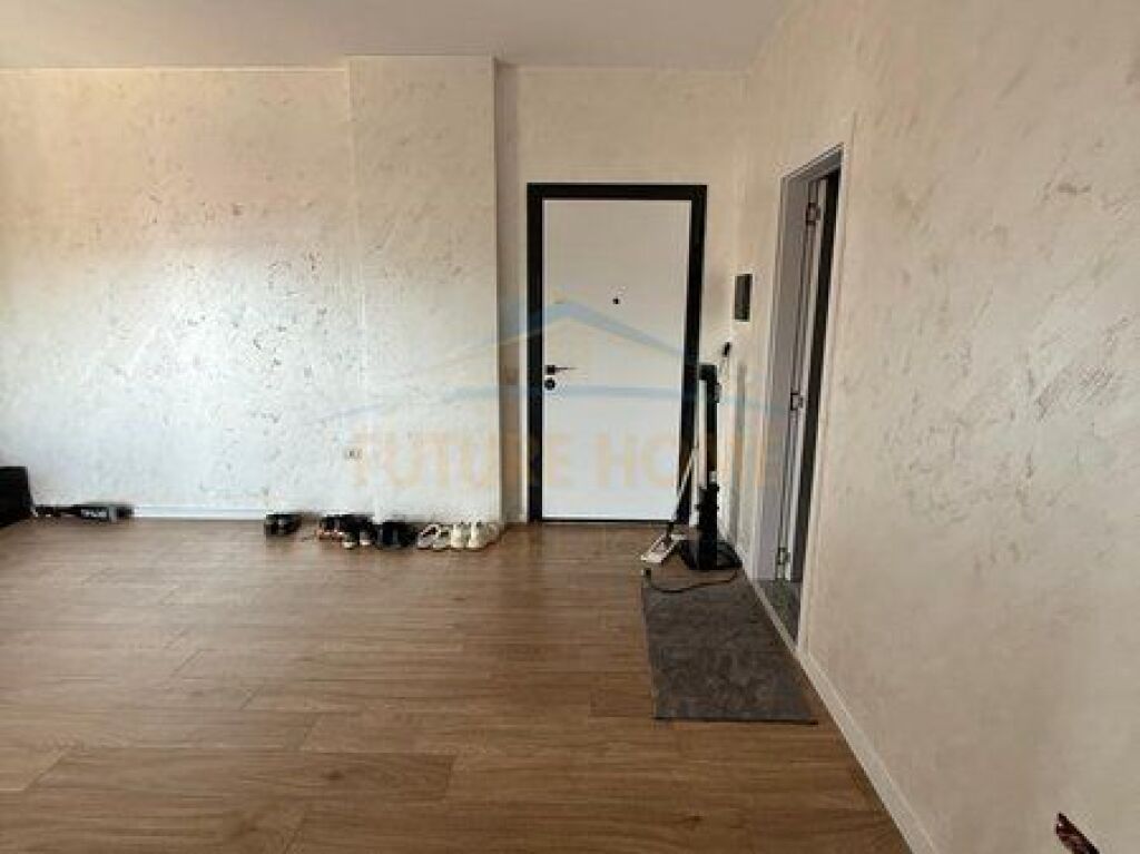 Shitet, Apartament 1+1, Paskuqan, Tirane.