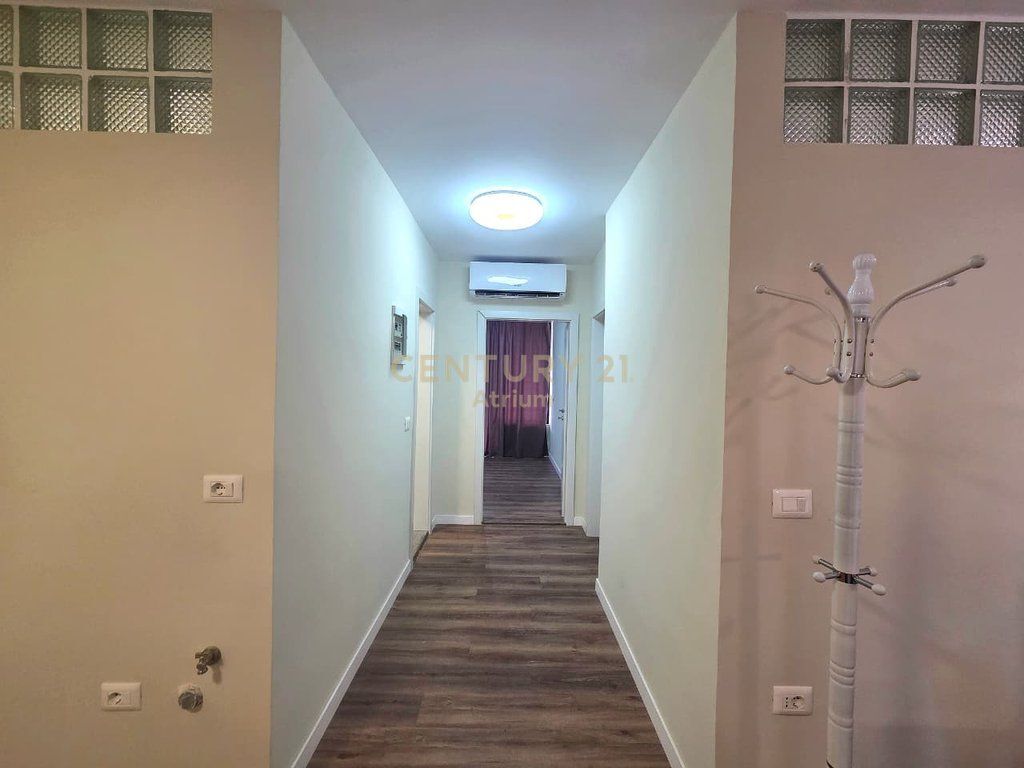 SHITET APARTAMENT 2+1+ VERANDE TE KTHESA E KAMZES!