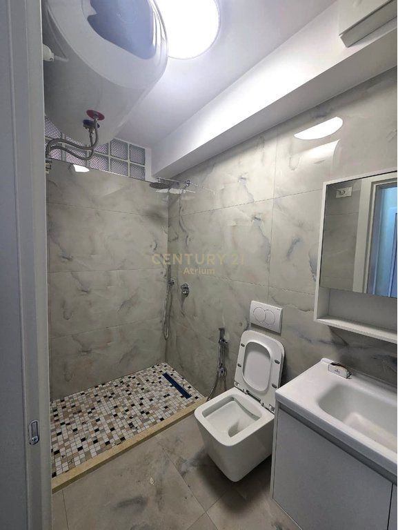 SHITET APARTAMENT 2+1+ VERANDE TE KTHESA E KAMZES!
