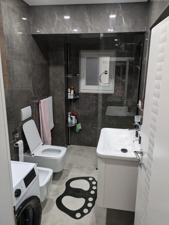 Qera | Apartament 1 + 1 | Rruga Ferit Xhajko | 700 €/muaj