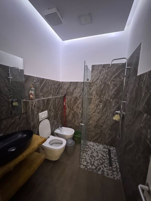 For rent 1+1+parking Delijorgji Complex 900 thousand lek