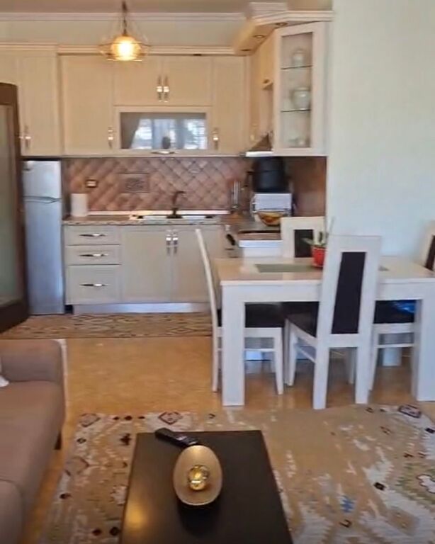 Apartament 1+1 per shitje tek Rr Kongresi i Manastirit