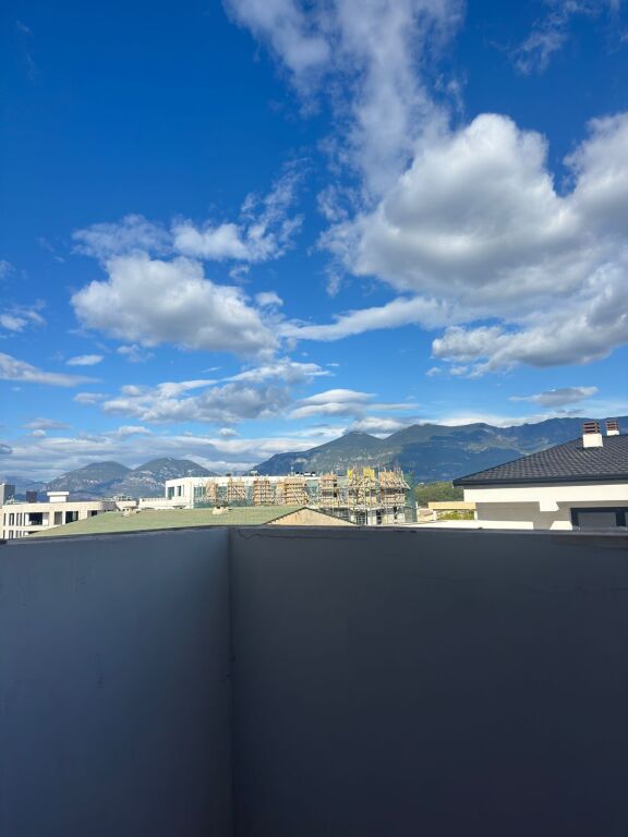 Shitet Apartament 2+1 Liqeni i Thate