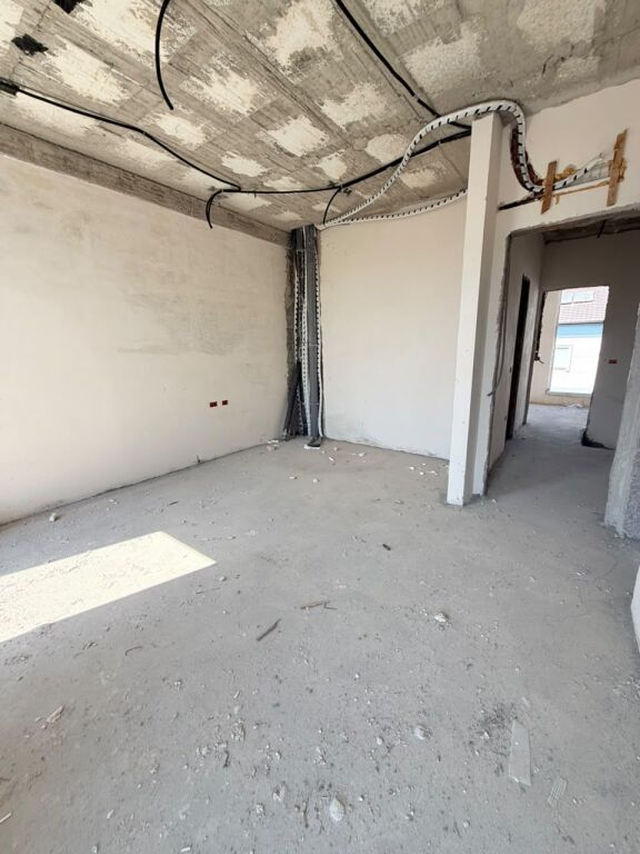 🏡 VILLA SU 3 PIANI IN VENDITA – VICINO A TEG