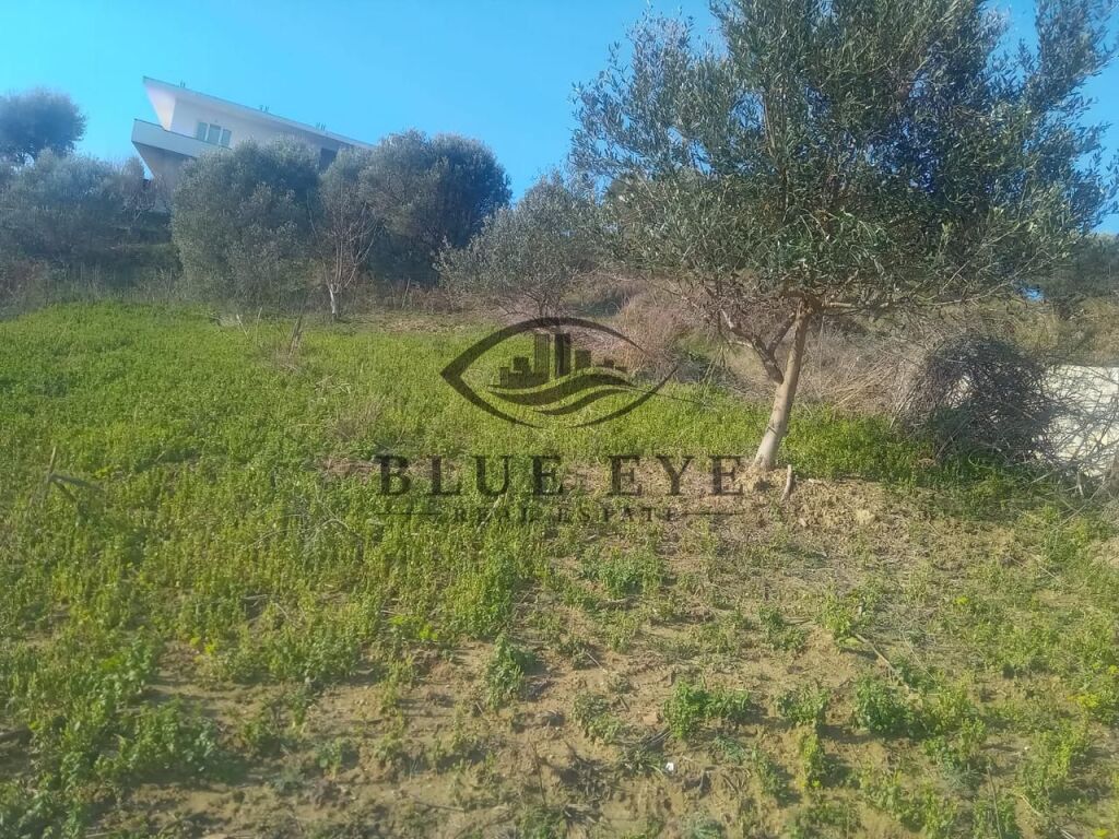 TOKË PËR SHITJE – PRANE REZERVUARIT, DURRËS!