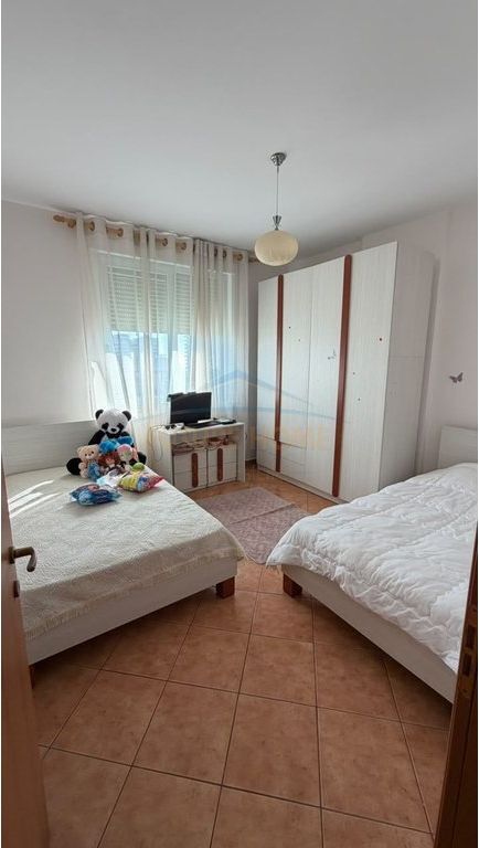Rent, Apartment 2+1+2 Center, Durres    80,000 Lek