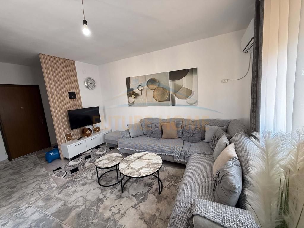 Rent, Apartment 1+1 + Veranda, Fratari Complex, New Ring, Tirana